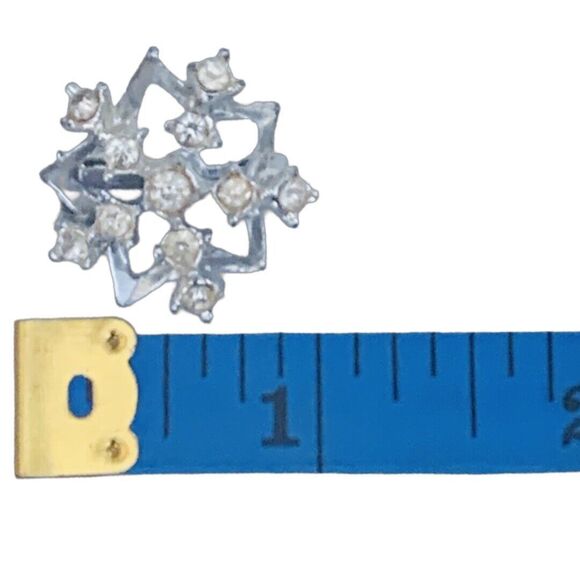 Rhinestone Snowflake Brooch Pin 1" Silver Tone Holiday Winter - Picture 3 of 9
